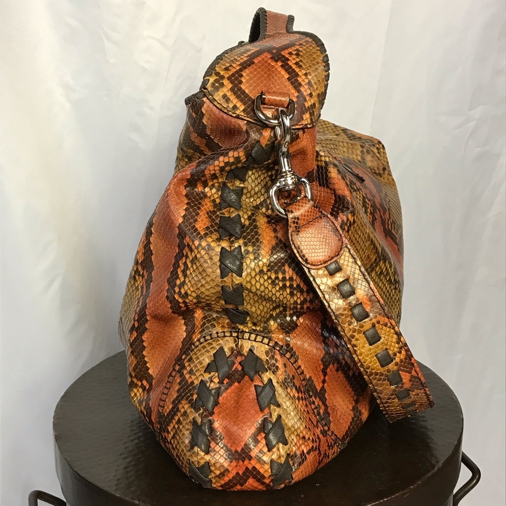 Authentic Gucci Snake Leather Purse - Picture 4 of 16